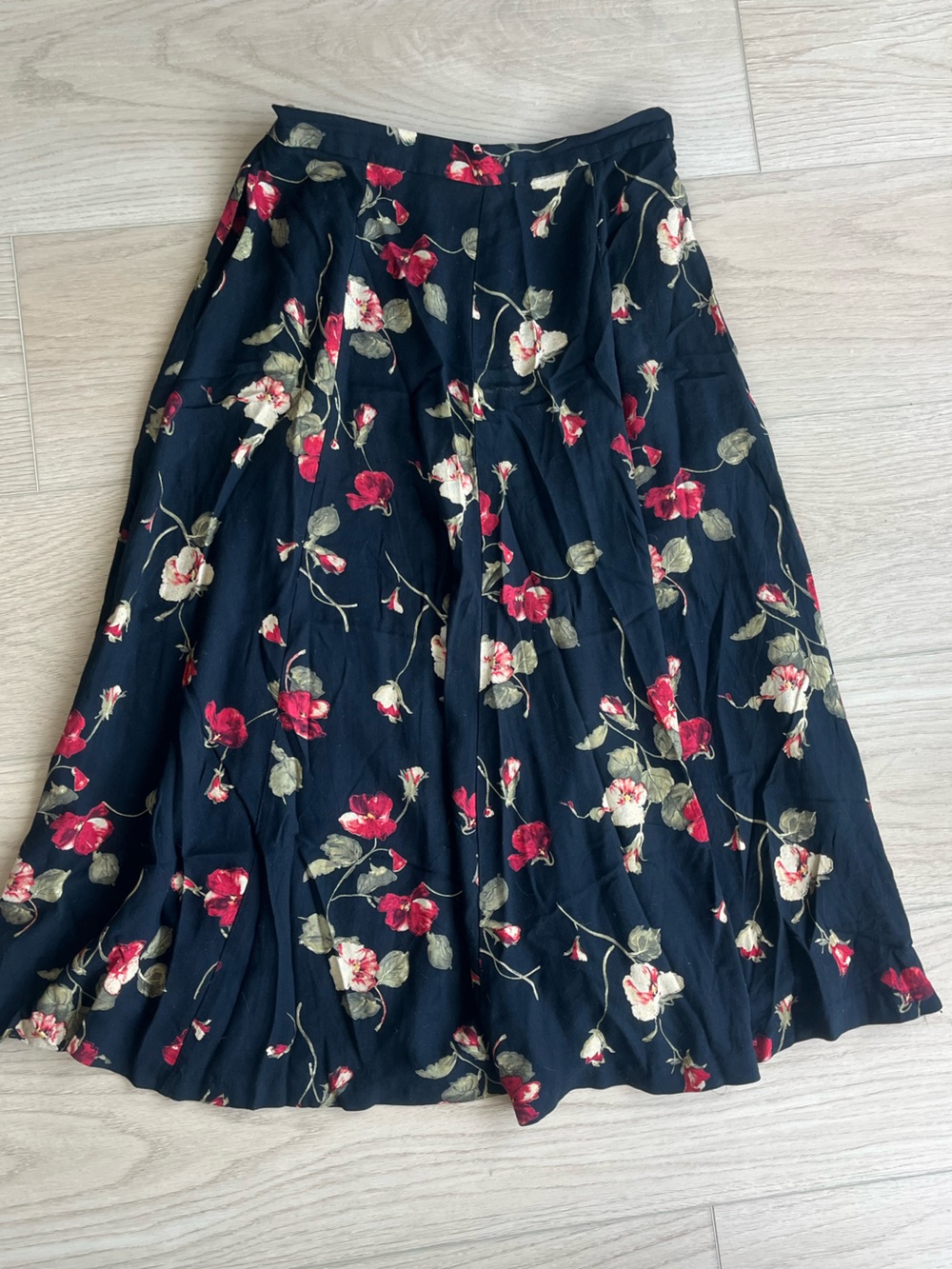 Women’s koret black Skirt with Red & Cream Blooms